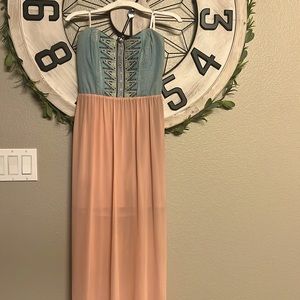 LUSH sweat heart neck line